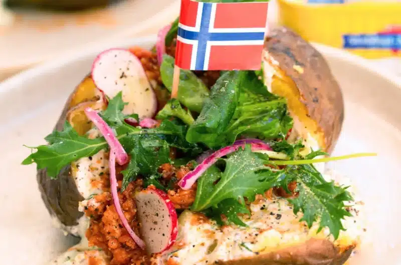 Knusprige Ofenkartoffel mit Quark-Makrelen-Topping