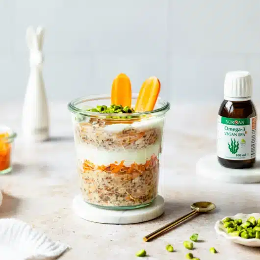 Geschichtete Carrot Cake Overnight Oats